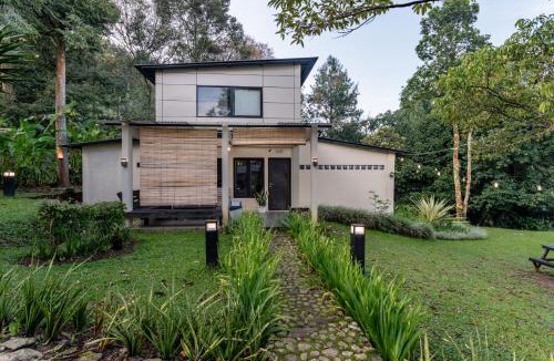Cisarua Resort | Lingga Garden House