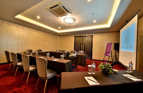 Cipete Selatan Hotel | Little Amaroossa Hotel