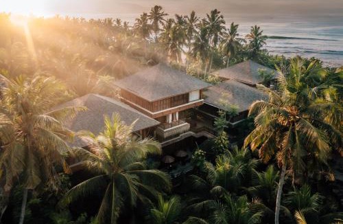 Pekutatan Hotel | LOSTLindenberg