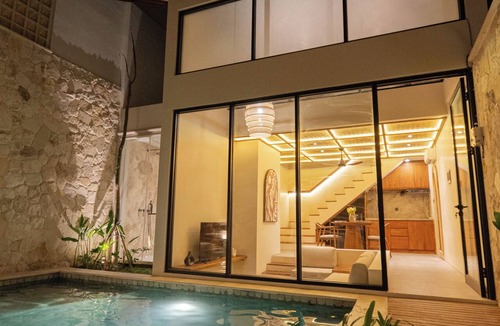 Uluwatu House | Lovely 1-bedroom building with AC in charming Uluwatu Villa Svargi 5