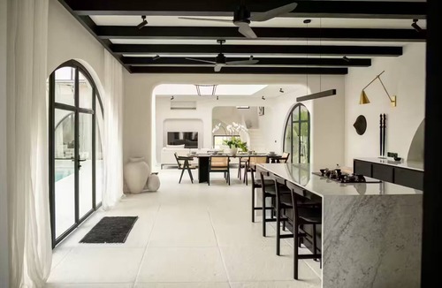 Munggu House | Lush 4BR, 100 meters from ocean