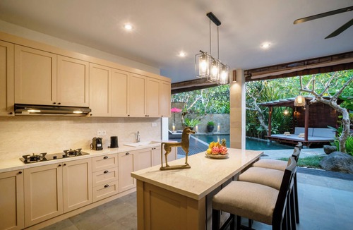 Jimbaran Bay Villa | Lush Greenery View 3BR Private Pool Villa Jimbaran