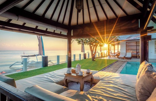 Dencarik Villa | Luxury 15-Bedroom Beachfront & Hillview Estate in North Bali
