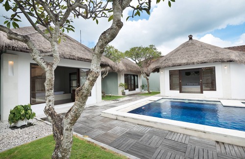 Seminyak Villa | Luxury 5-Bedrooms Haven in Central Seminyak