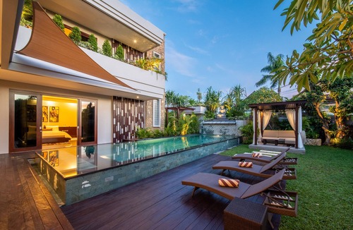 Taman Griya Villa | Luxury 6 bedroom villa private pool near Uluwatu Bingin surfing beach Jimbaran