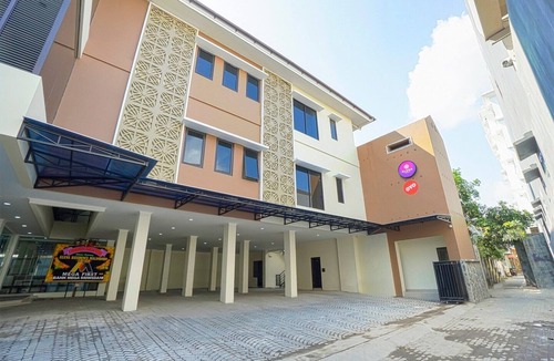 Central Yogyakarta House | Luxury Deluxe DBL Retreat W/Free WiFi and Parking