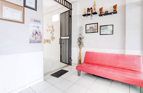Yogyakarta House | Luxury Deluxe DBL Retreat W/Free WiFi and Parking