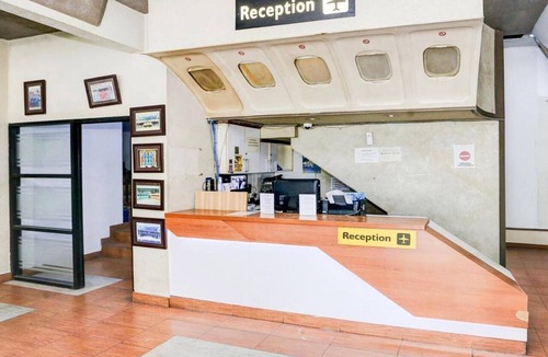 Tangerang House | Luxury Deluxe DBL Retreat W/Free WiFi and Parking