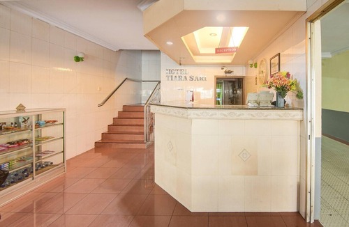 Makassar House | Luxury Deluxe DBL Retreat W/Free WiFi and Parking