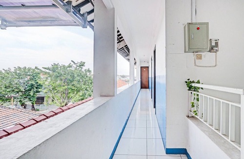 Semarang House | Luxury Deluxe DBL Retreat W/Free WiFi and Parking