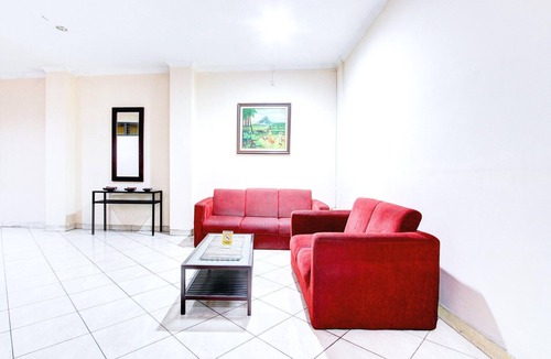 Semarang House | Luxury Deluxe DBL Retreat W/Free WiFi and Parking