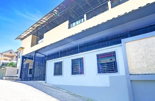 Sukajadi House | Luxury Deluxe DBL Retreat W/Free WiFi and Parking