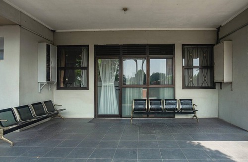 Dramaga House | Luxury Deluxe DBL Retreat W/Free WiFi and Parking