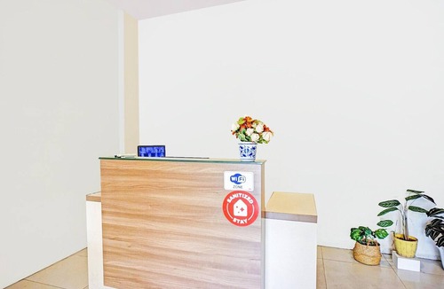 Medan House | Luxury Deluxe DBL Retreat W/Free WiFi and Parking