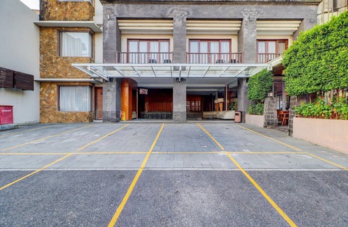 Sanur Kauh House | Luxury Double Suite with Pool and Parking