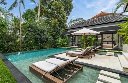 Melayang Villa | Luxury Escape 6 BR Tropical Private Villa CYN