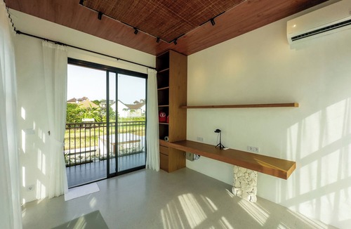 Kerobokan Villa | Luxury Rice-Terrace Villa - Private Pool, Workspace & Sunset View