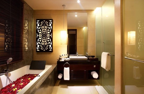 Mumbul Villa | Luxury Tropical Villa in Nusa Dua, Only 15 Mins Drive to Jimbaran Bali