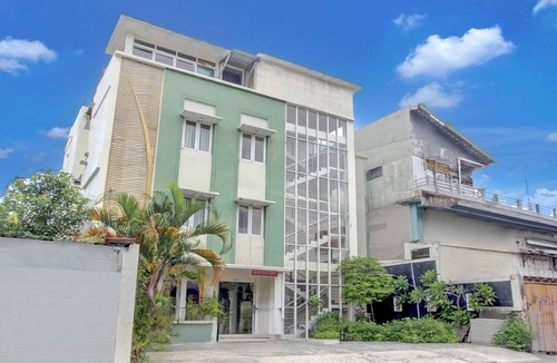 Central Yogyakarta House | Luxury Twin Stay with Free WiFi and Parking