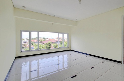 Laweyan House | Luxury Twin Stay with Free WiFi and Parking