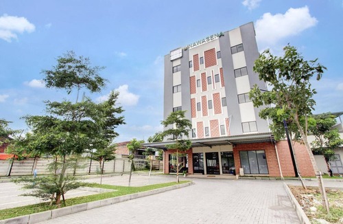 Grogol House | Luxury Twin Stay with Free WiFi and Parking