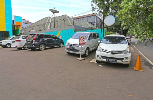 Gambir House | Luxury Twin Stay with Free WiFi and Parking