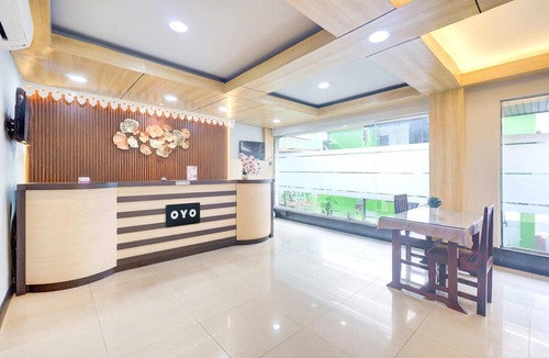 Tanjung Duren Utara House | Luxury Twin Stay with Free WiFi and Parking