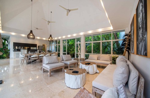 Kemenuh Villa | Magical Jungle Villa, 4 BR, Ubud With Staff