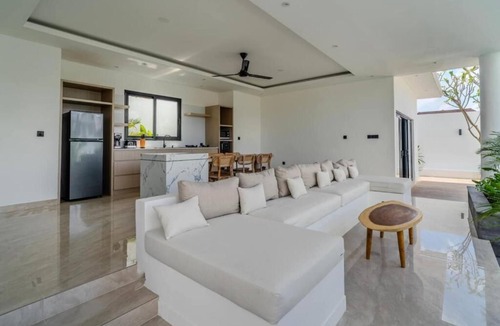 Padonan Villa | Majys 4 Villa by Tasvan