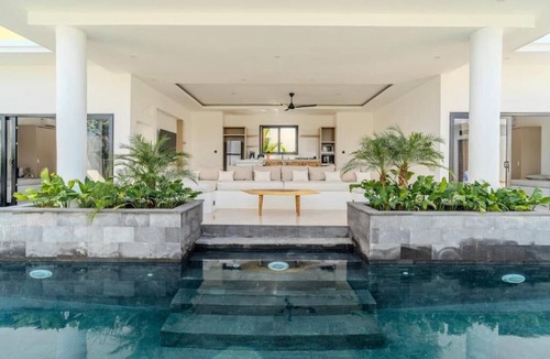 Padonan Villa | Majys 4 Villa by Tasvan