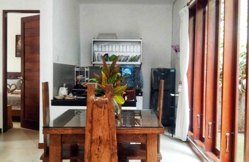 Melayang House | Malathi Private Suite Ubud - Green View Shared Pool