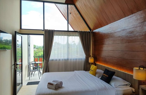 Cipanas Hotel | Mamifokobo Hotel & Glamping