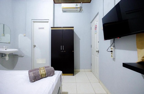 Surabaya Hotel | Marcello Residence Siwalankerto near Petra University Surabaya Mitra RedDoorz
