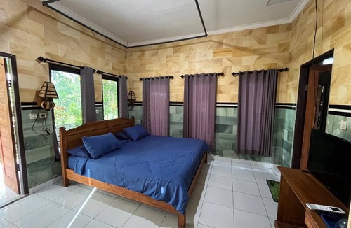 Suraberata House | Mejan Beach Home Stay