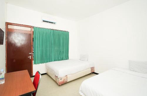 Surabaya Hotel | Merapi Inn Syariah by ecommerceloka
