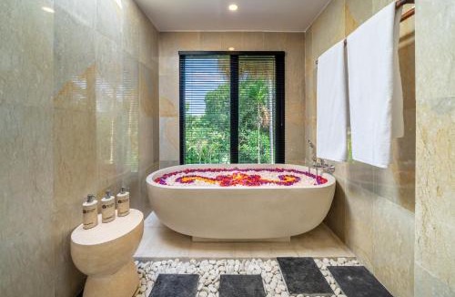 Ubud Resort | Mesari Hotel - Rice Terrace Retreat with Pool & Restaurant