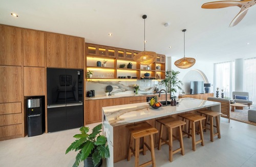 Pecatu Villa | Modern 3br Villa with Rooftop Patio - Pool Table