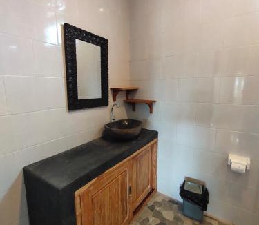Bongkasa Pertiwi House | Molog guest house