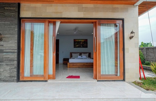 Banjarangkan House | Mona Bali Guest House Experience luxury in the heart of Bali’s serene