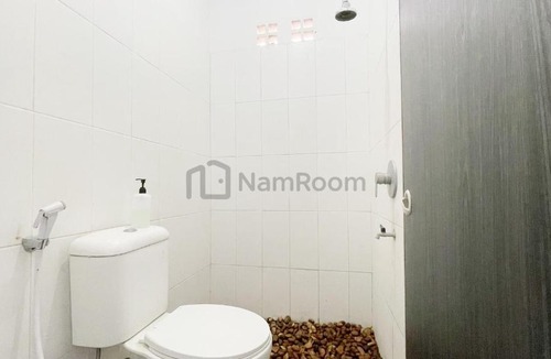 Duren Sawit Hotel | NamRoom at Kalimalang