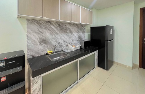 Kesawan Apartment | Neat And Cozy 2Br At The Reiz Condominium Medan