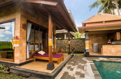 Pengosekan Villa | New villa at the edge of rice field & free scooter
