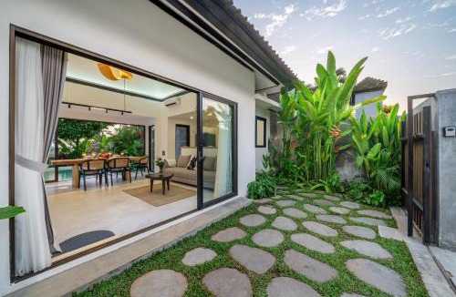 Melayang Villa | Niki - Temple Views Villa with Workspace&Garden