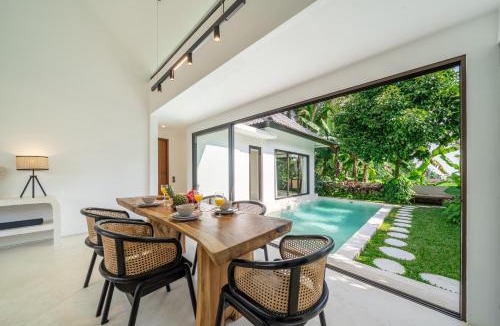 Melayang Villa | Niki - Temple Views Villa with Workspace&Garden