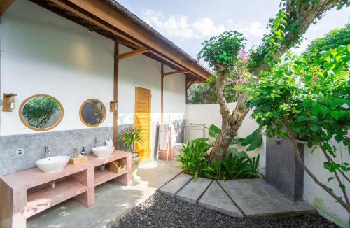 Mushroom Bay Villa | Nusa Del Rey