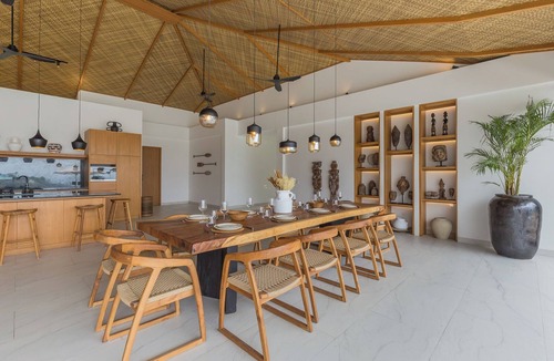 Mushroom Bay Villa | Ocean Front Majestic 6 BDR villa in Nusa Lembongan, Bali