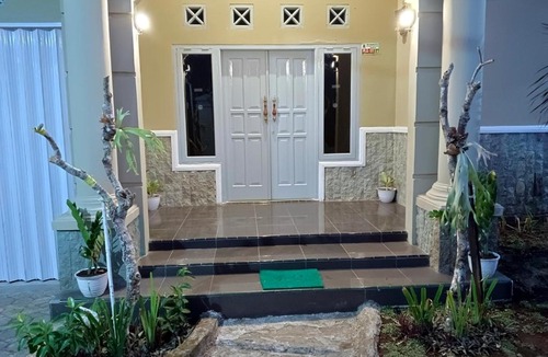 Cilimus Villa | Oikos Green Homestay - by Login