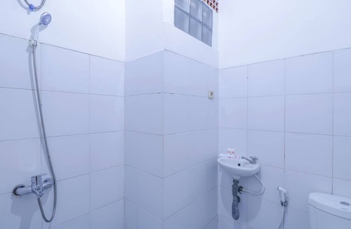 Kuta Hotel | OYO 1755 De'balcon Accomodation Near Ngurah Rai Airport