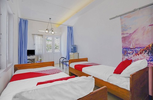 Cipanas Hotel | OYO 90352 Villa Agape 2