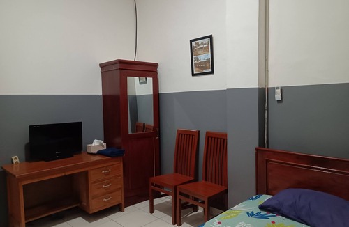 Waena Hotel | OYO 93117 Penginapan Tiga Dara